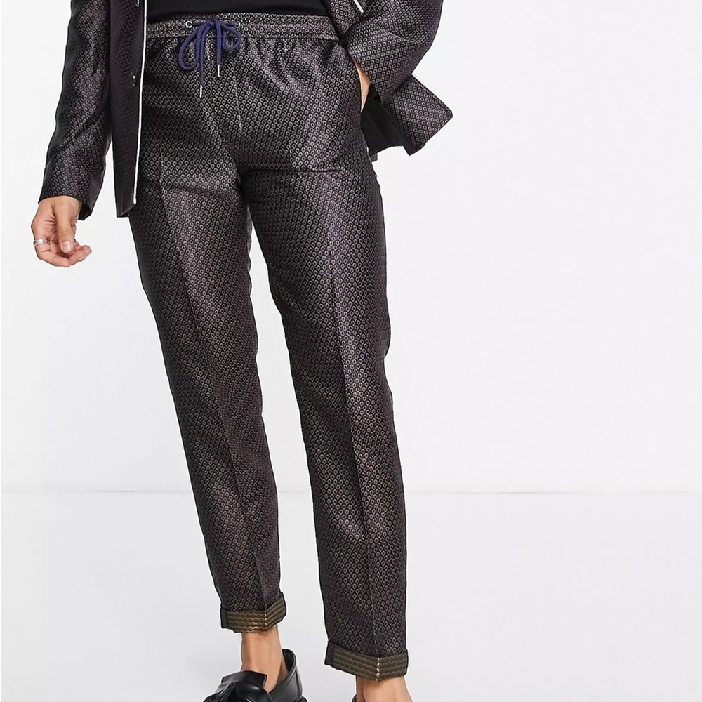 Mens suit - Picture 5 of 13